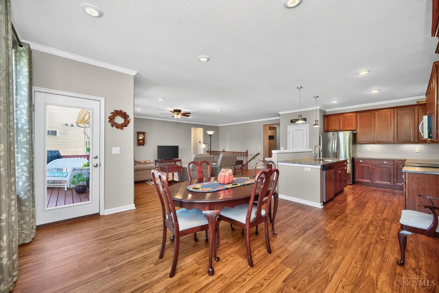 1822 Oak Grove Lane