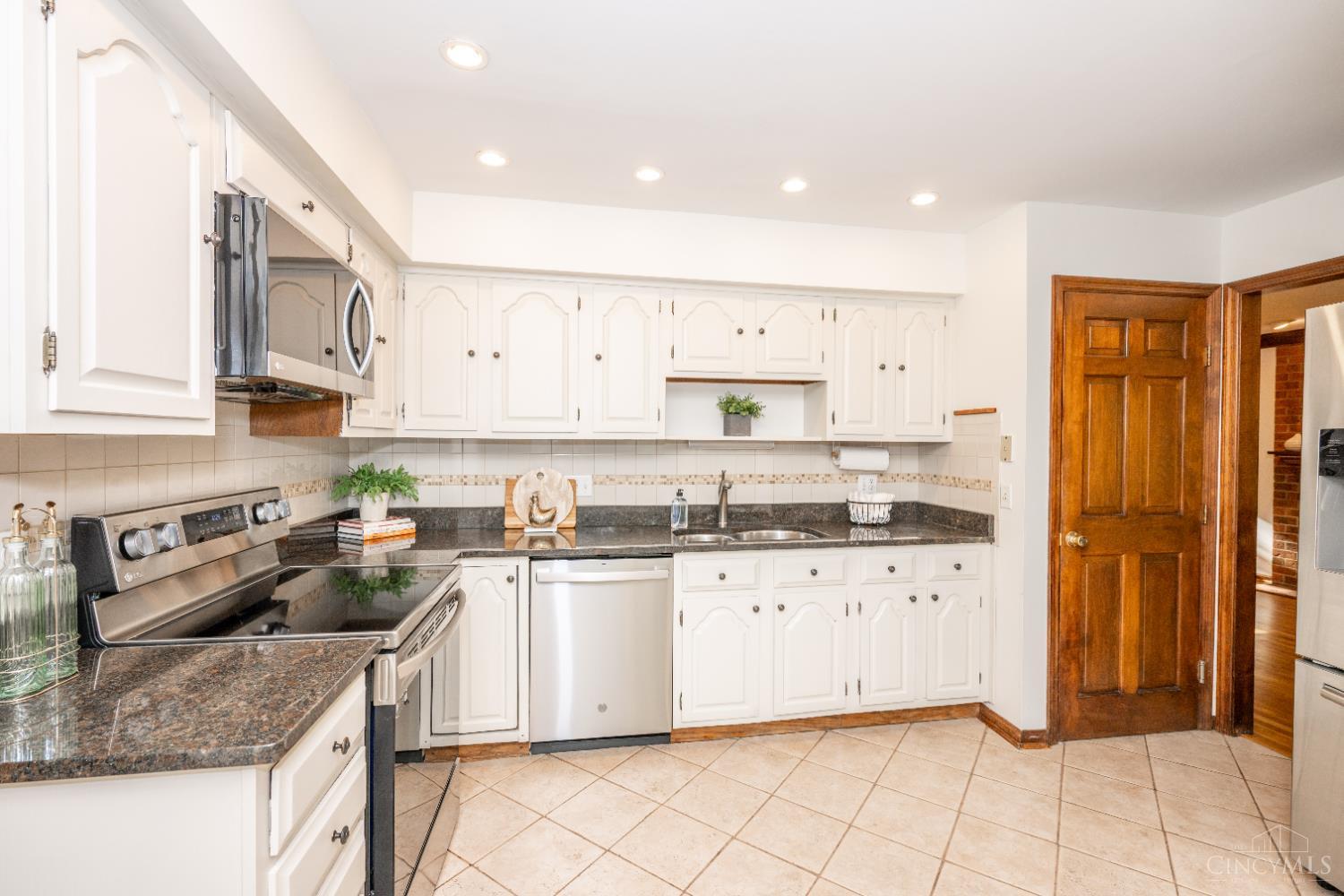 9571 Benchmark Lane