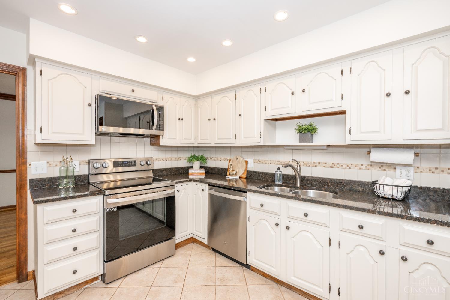 9571 Benchmark Lane