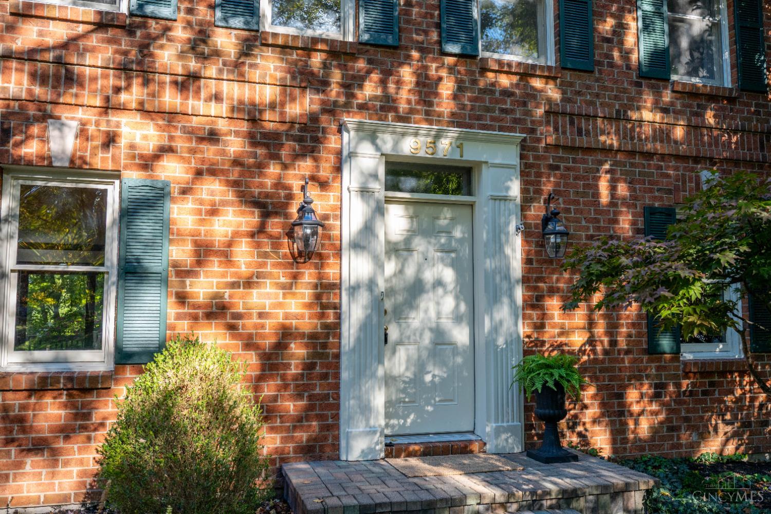 9571 Benchmark Lane
