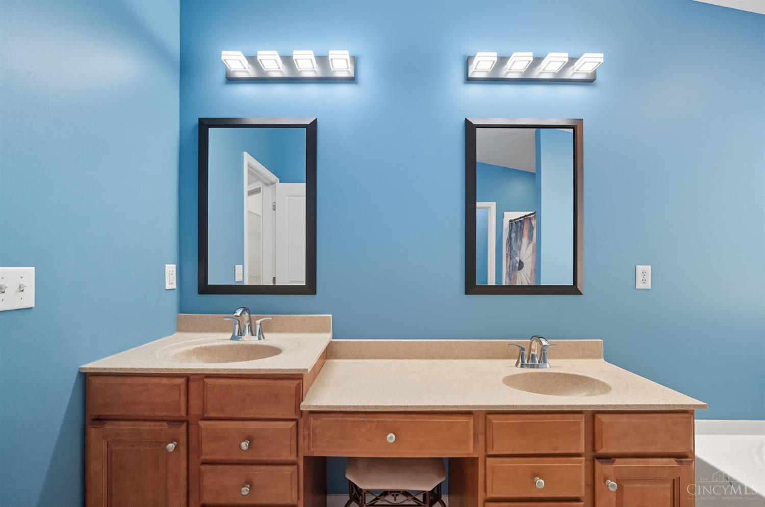 1194 Feather Trail