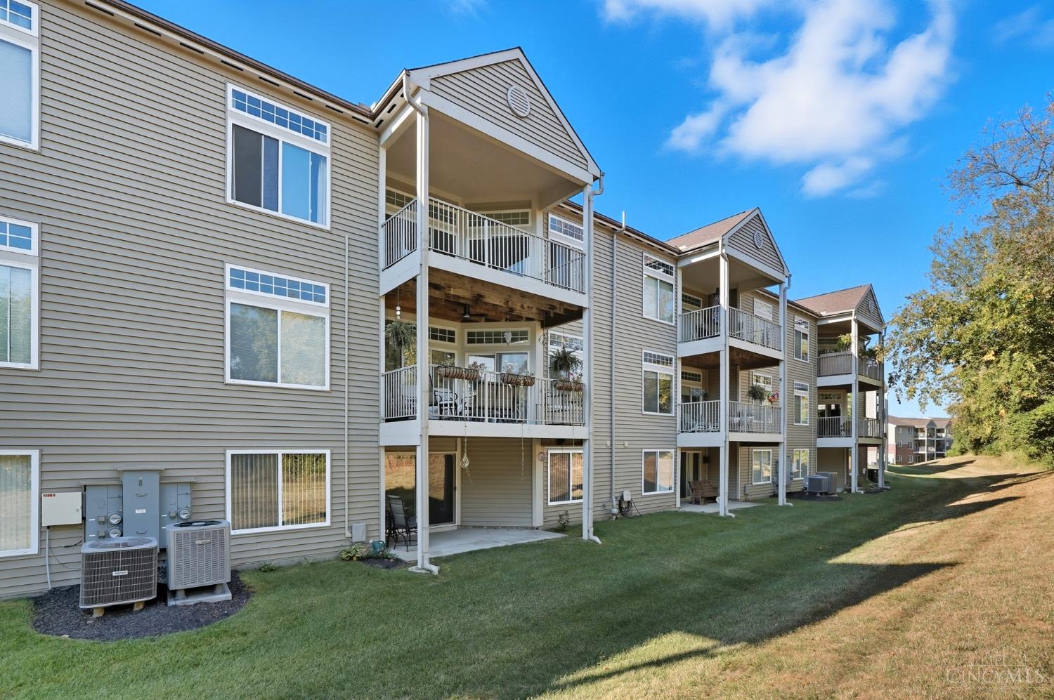 1194 Feather Trail