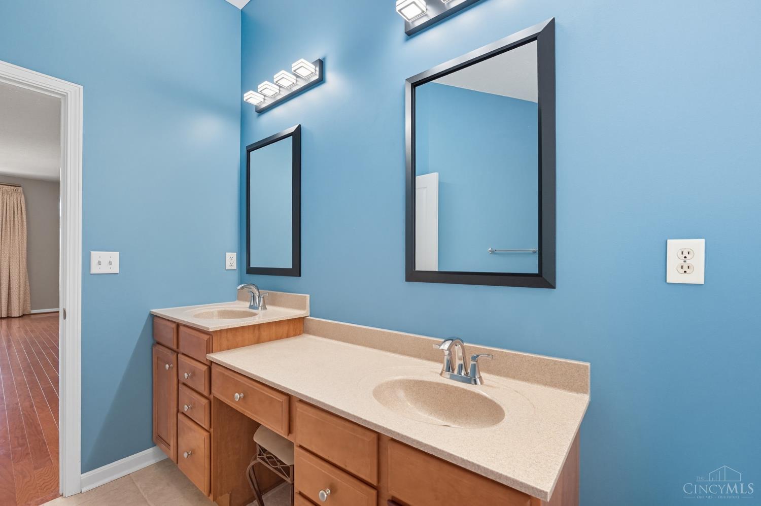 1194 Feather Trail