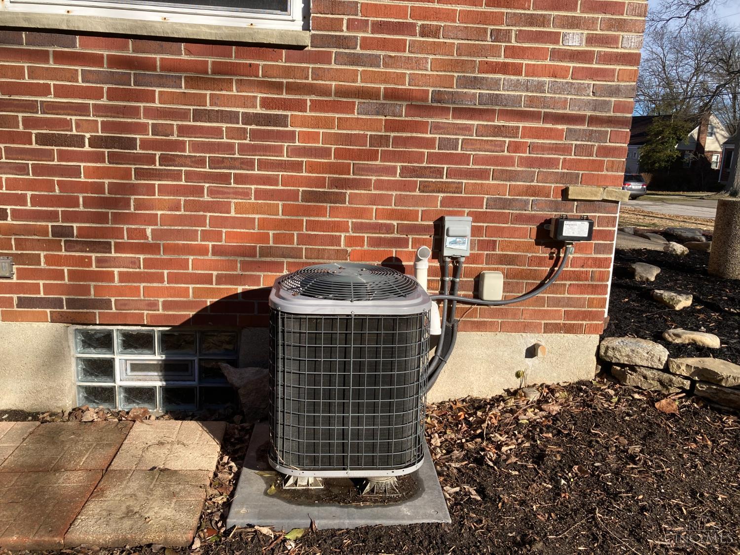 6803 Le Conte Avenue