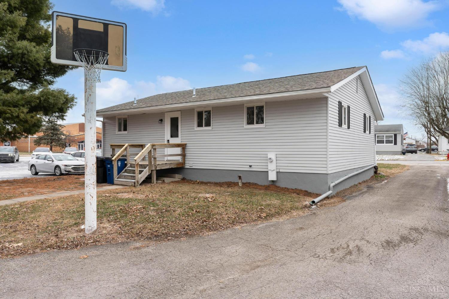 207 Richardson Place