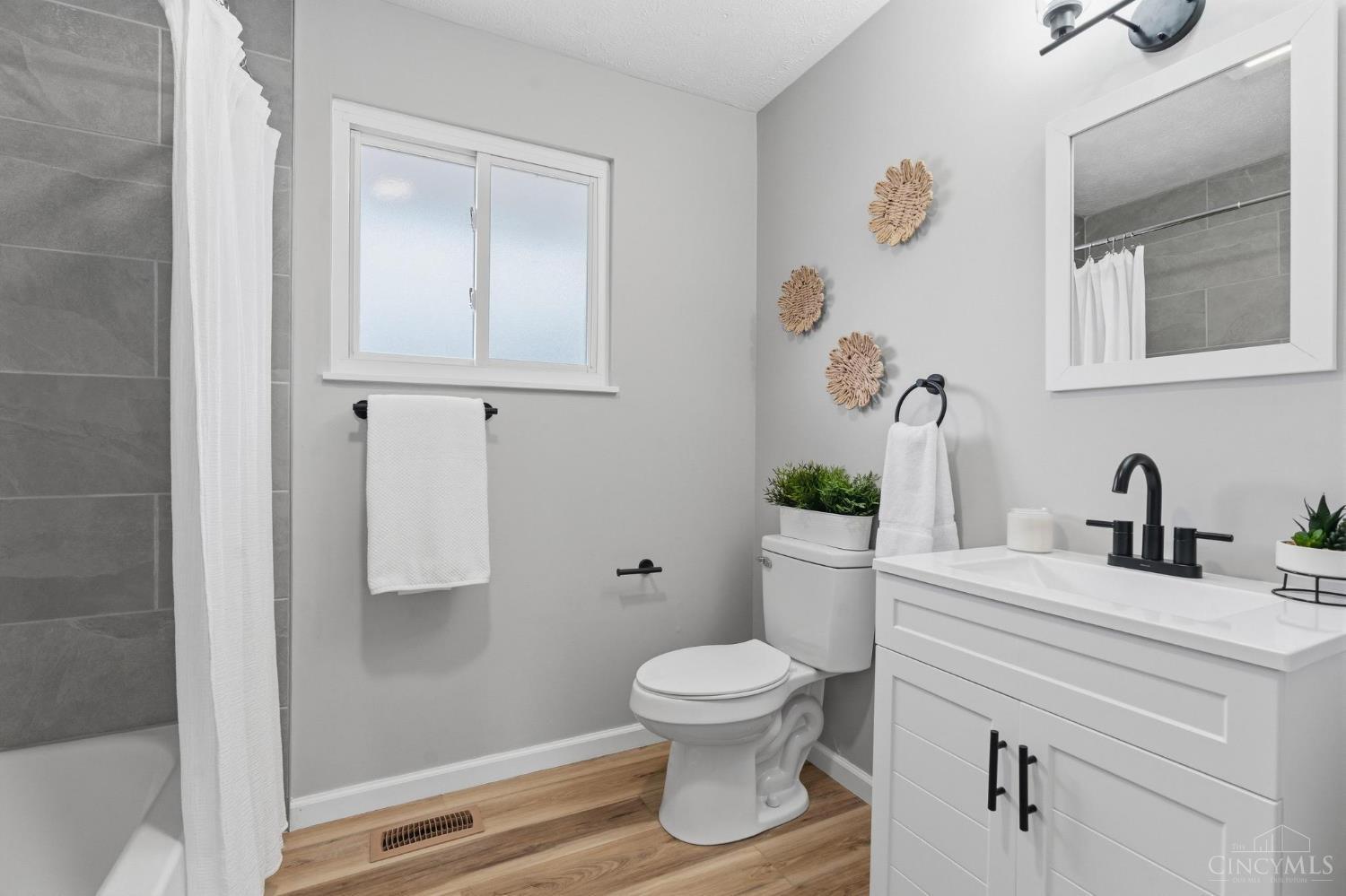 207 Richardson Place