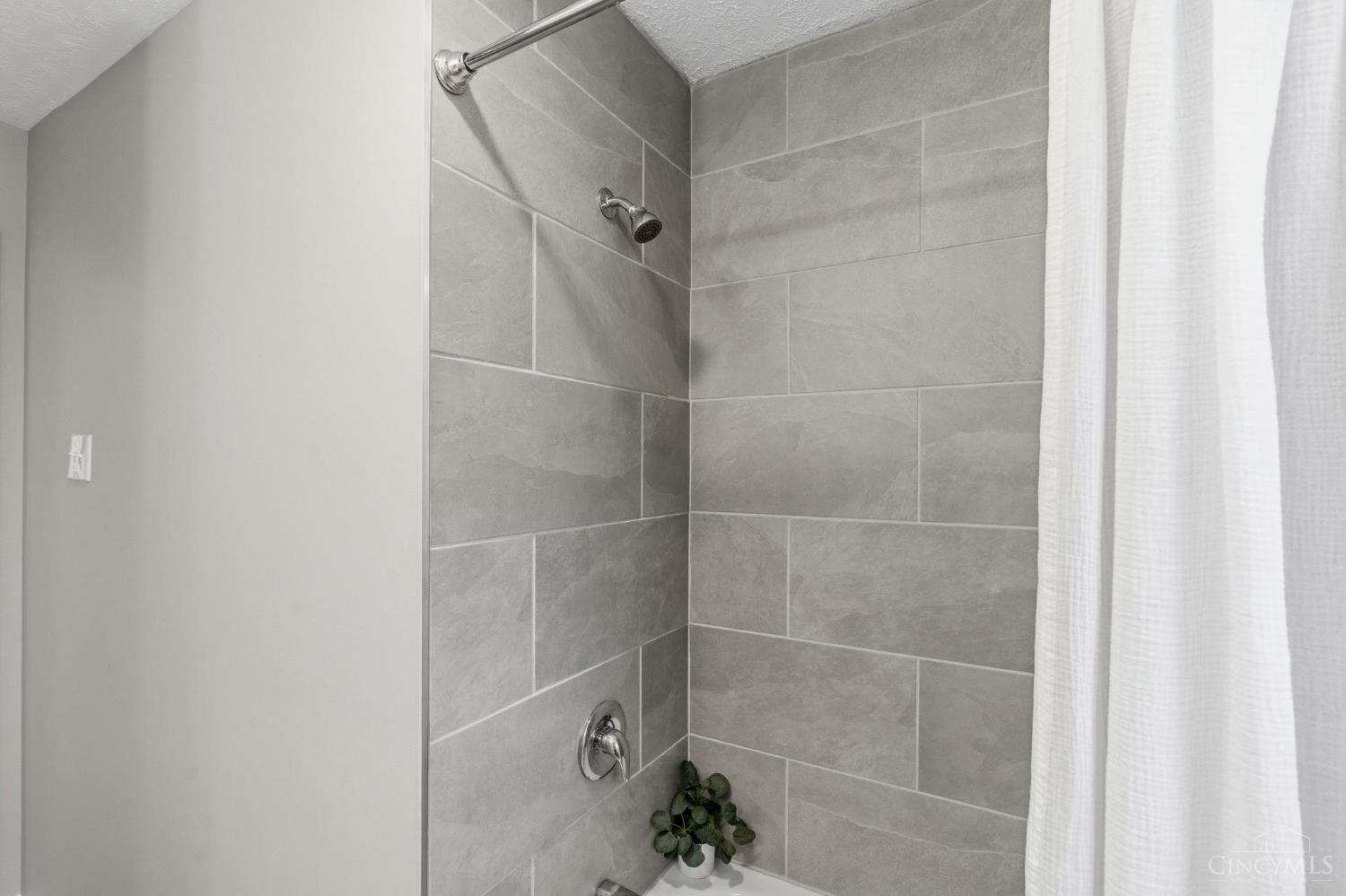 207 Richardson Place