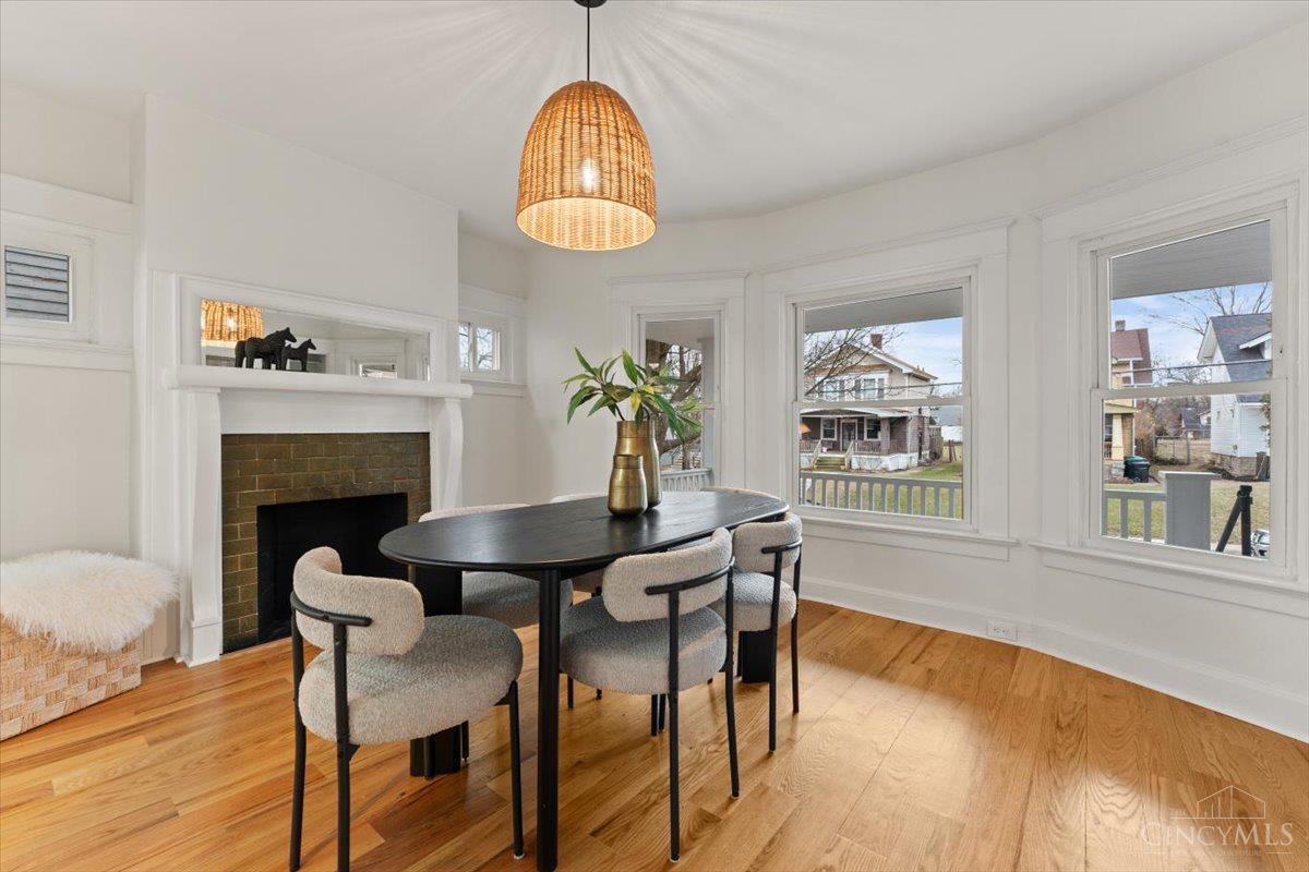 1942 Hewitt Avenue