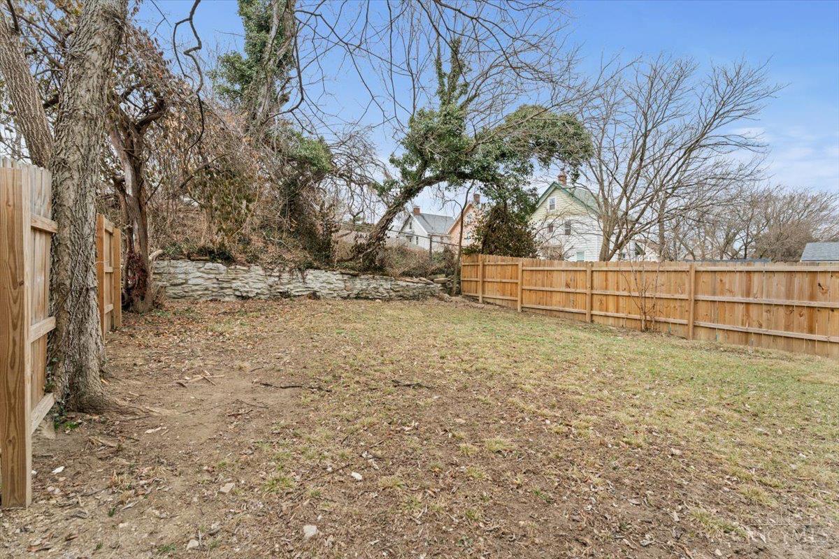 1942 Hewitt Avenue