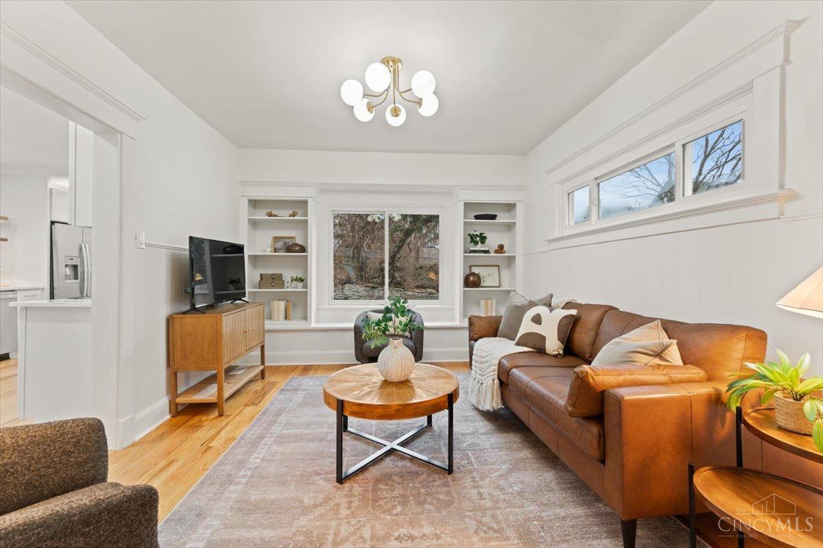 1942 Hewitt Avenue
