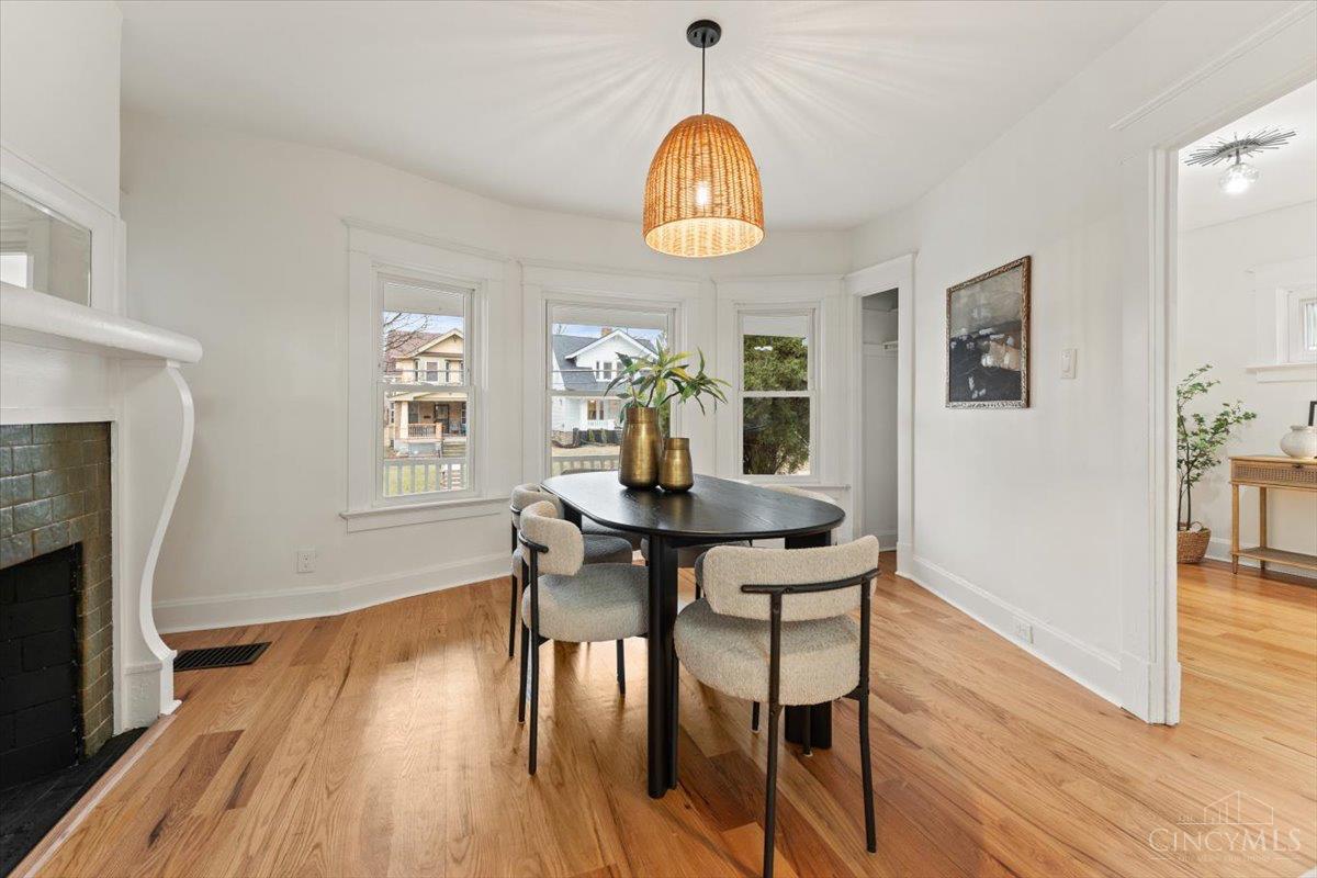 1942 Hewitt Avenue