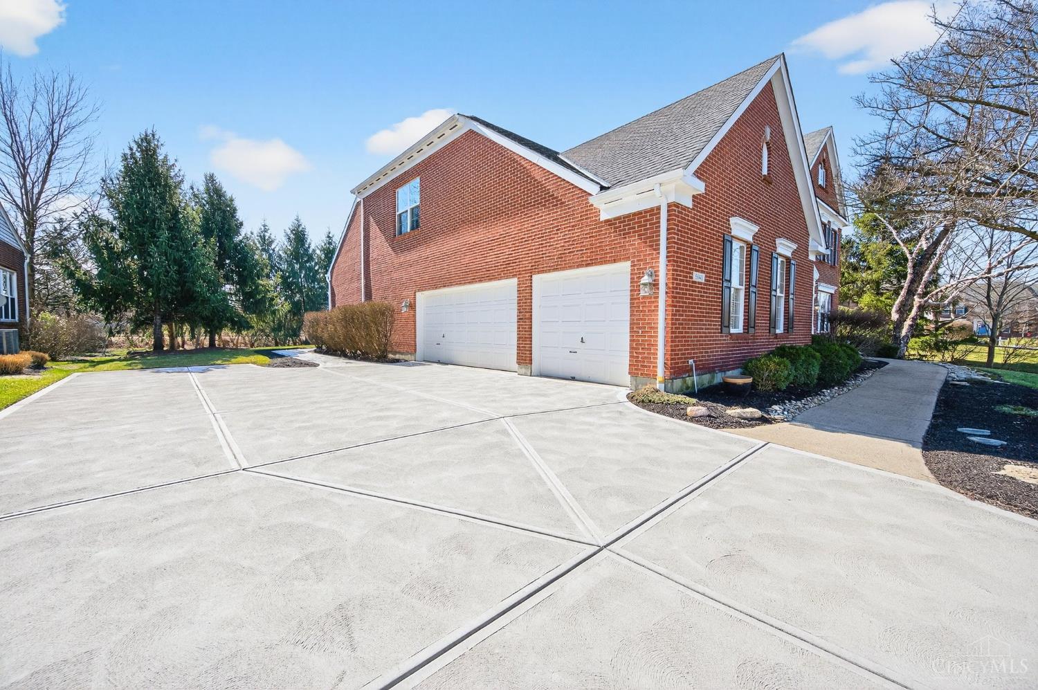 5641 Richmond Park Drive