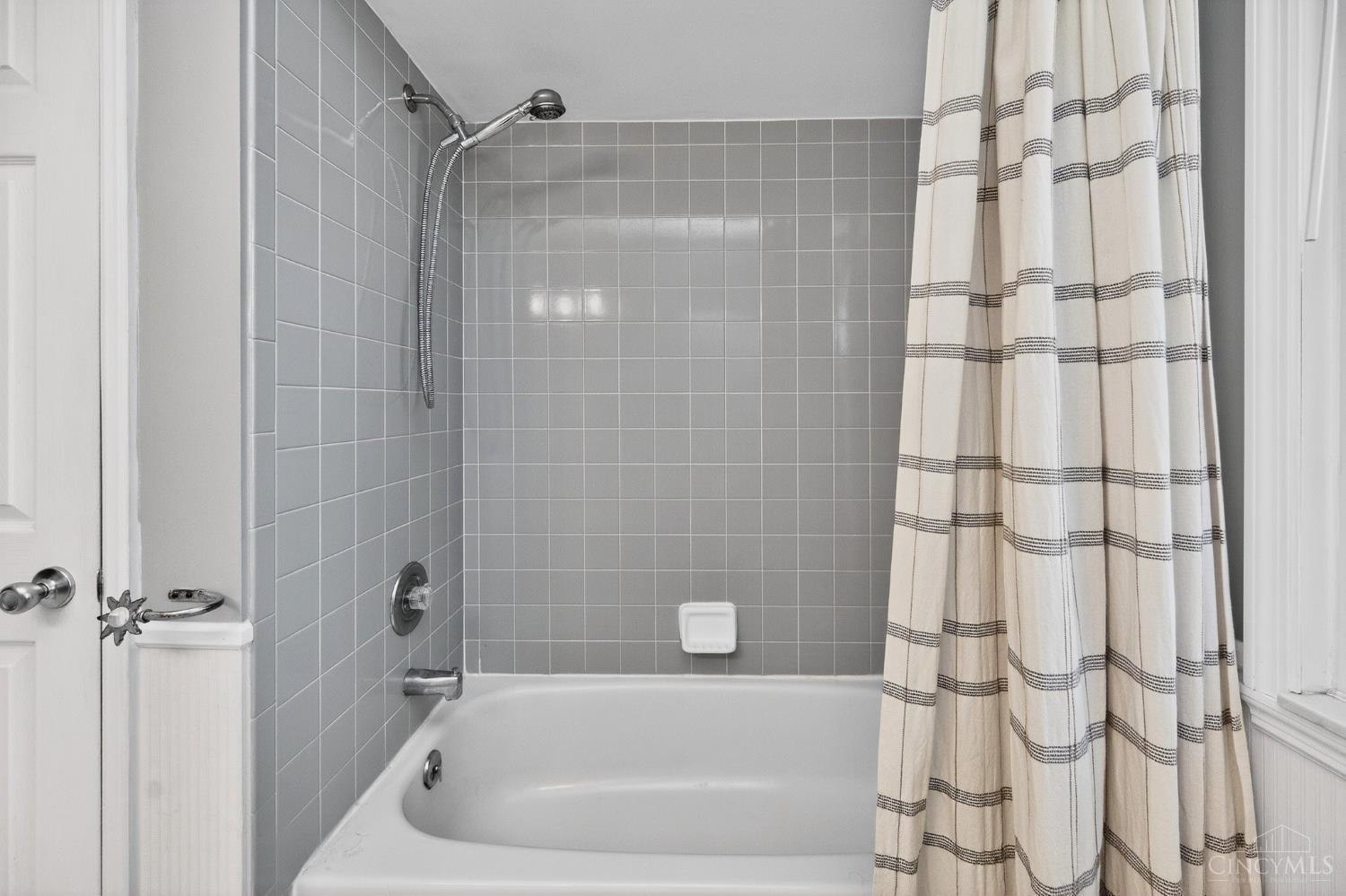 1068 Beacon Way Court