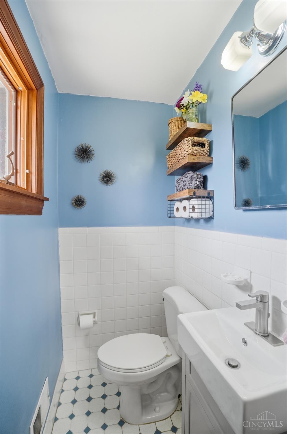 3376 Palmhill Lane