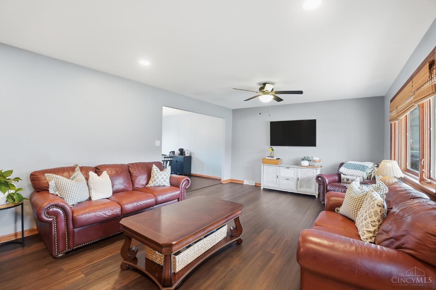 3376 Palmhill Lane