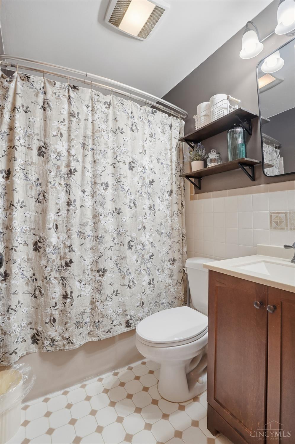 3376 Palmhill Lane