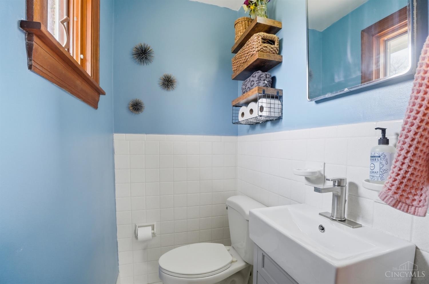 3376 Palmhill Lane
