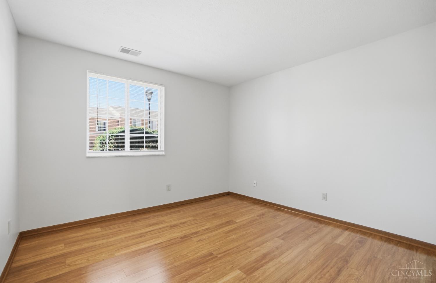 5160 Old Oak Trail 25