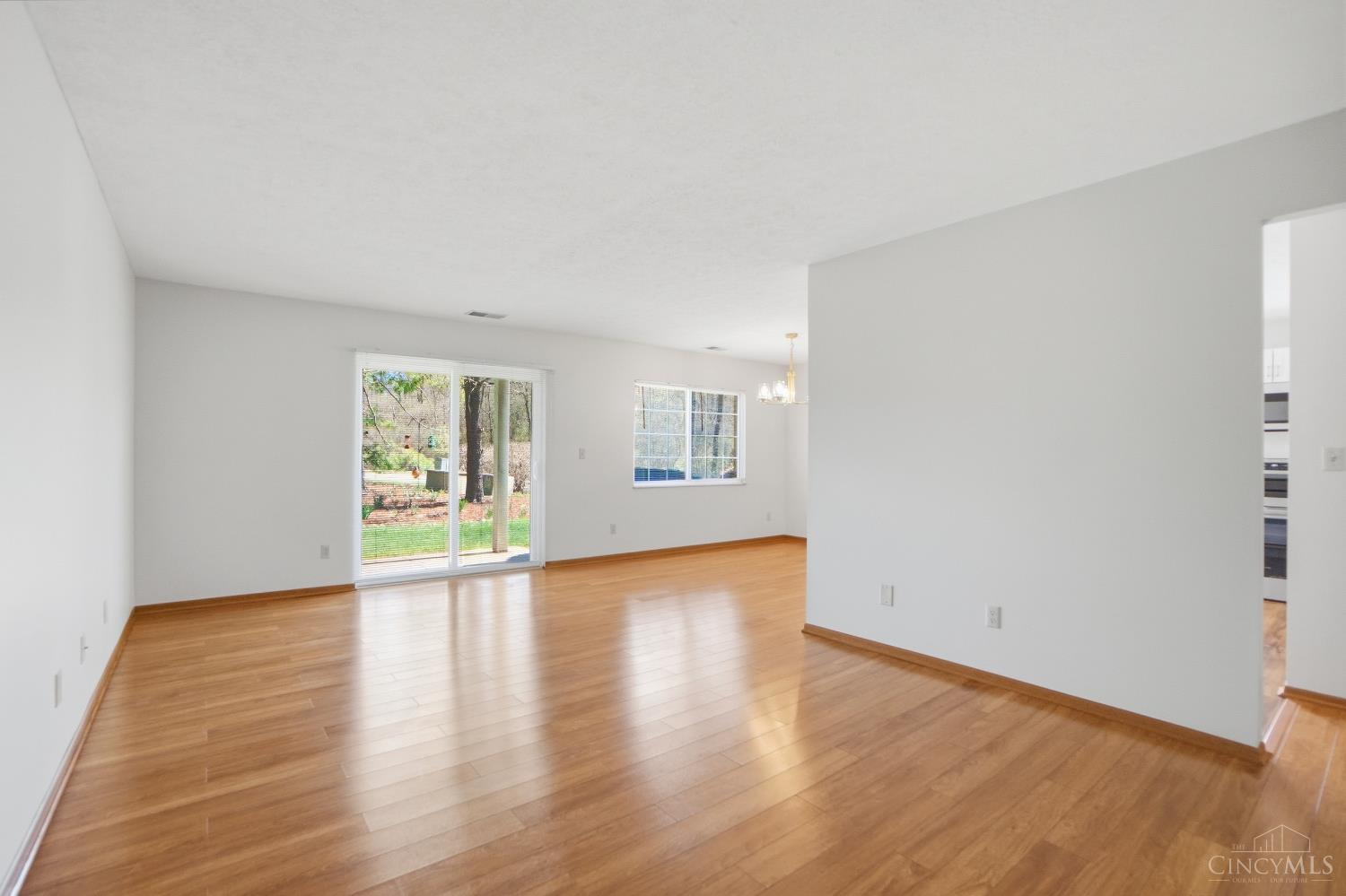 5160 Old Oak Trail 25