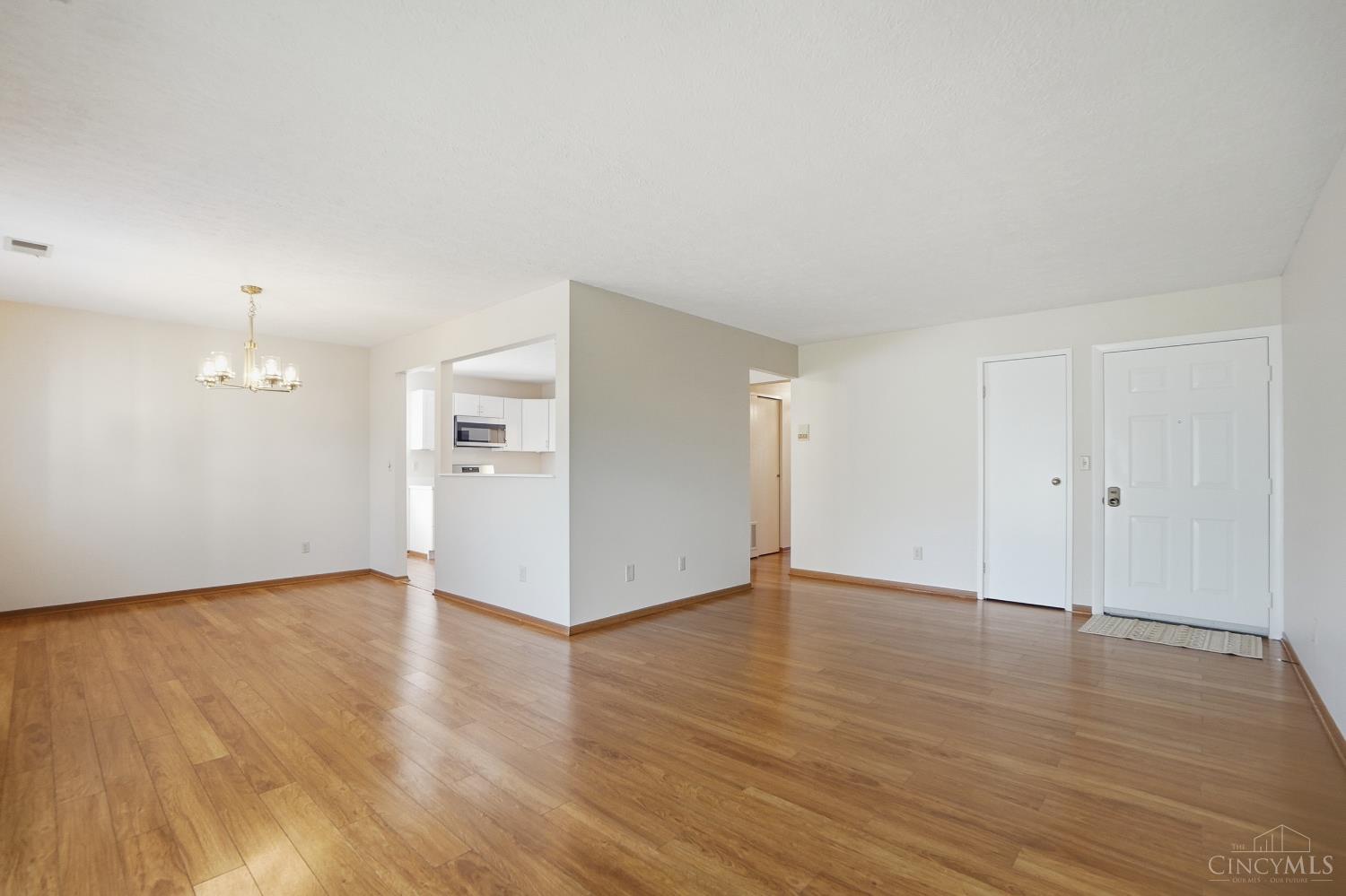 5160 Old Oak Trail 25