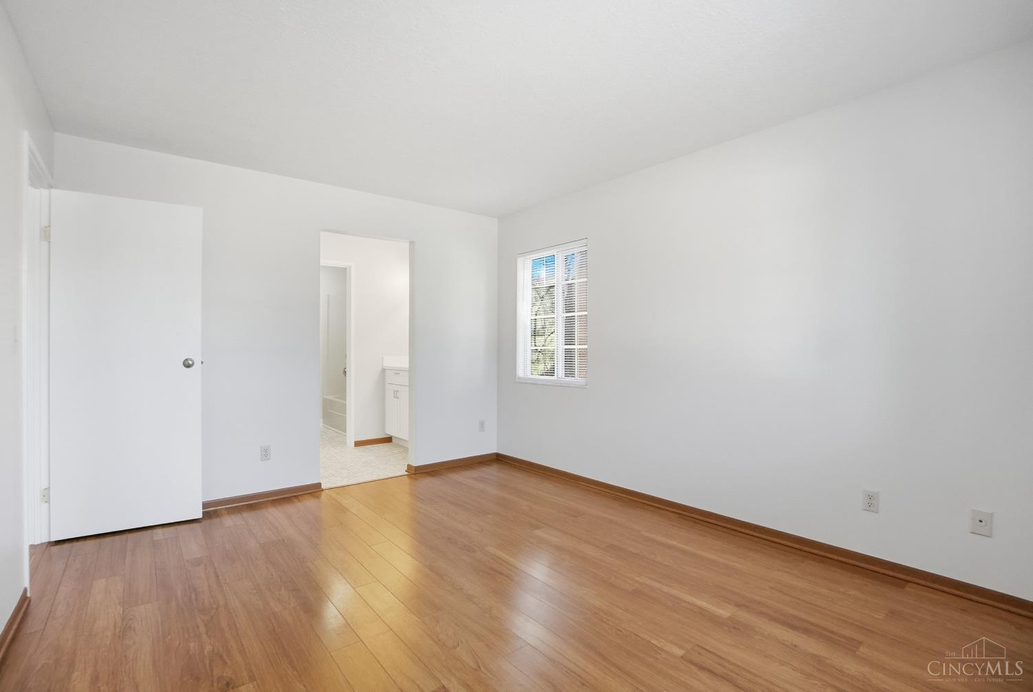 5160 Old Oak Trail 25