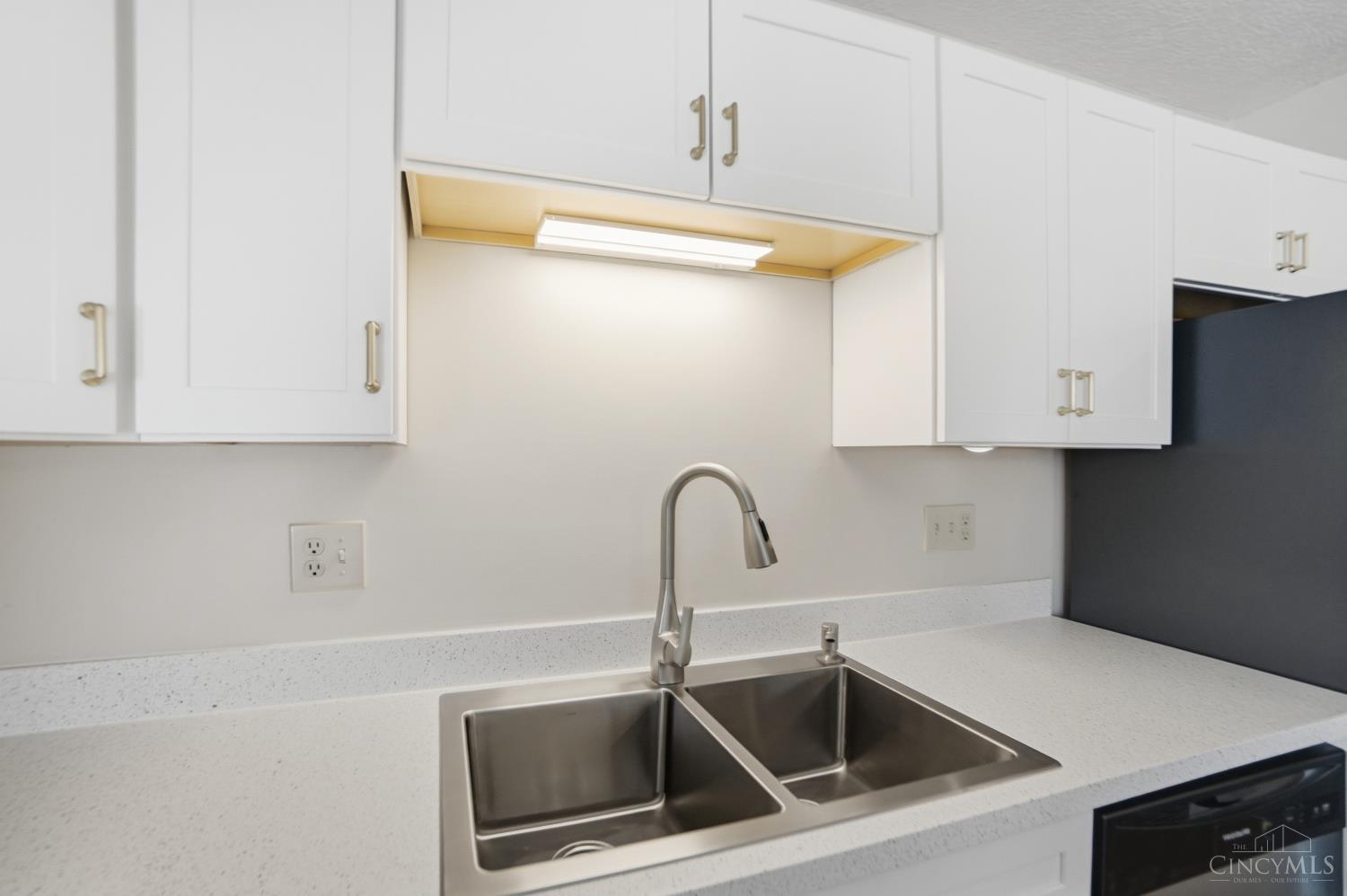 5160 Old Oak Trail 25