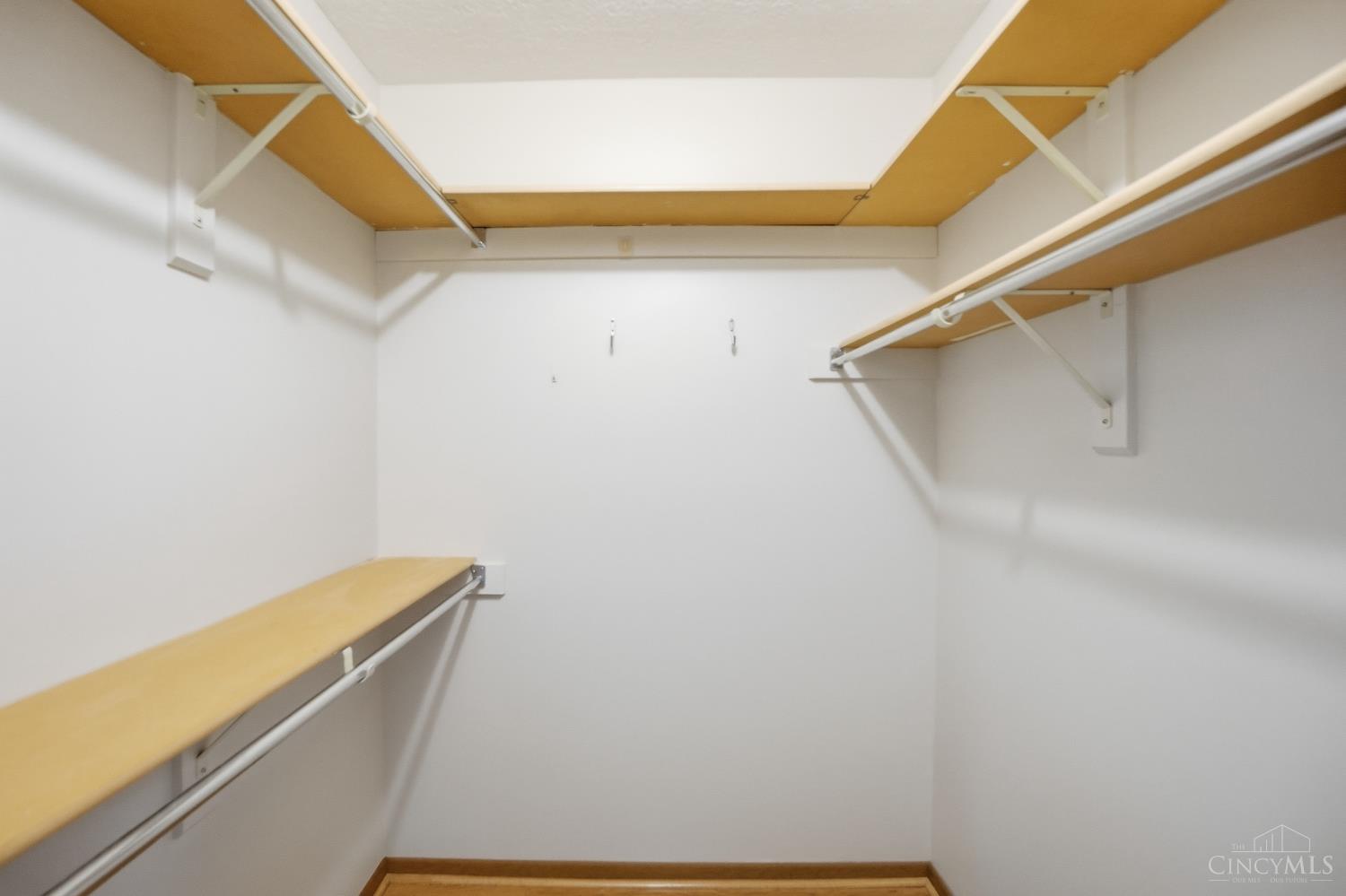 5160 Old Oak Trail 25