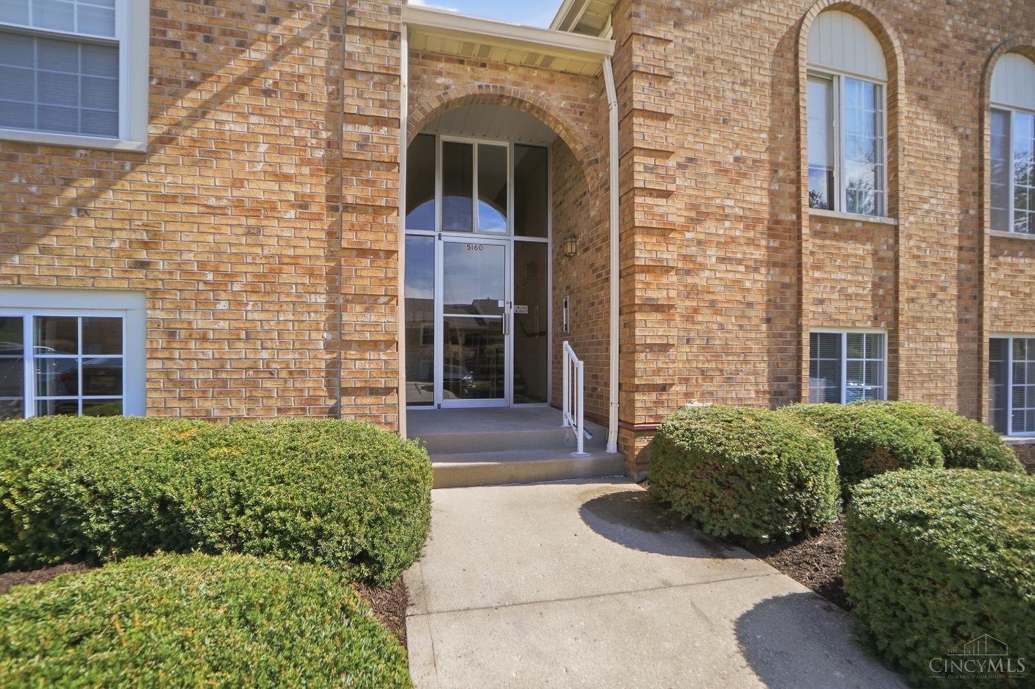 5160 Old Oak Trail 25