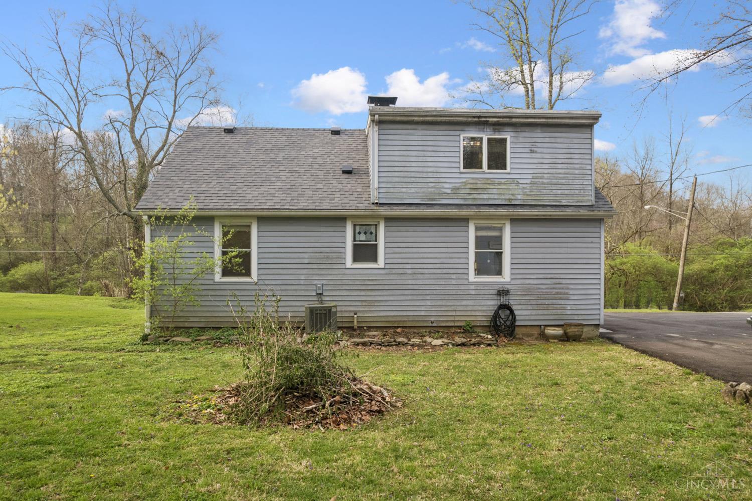7734 Forest Road