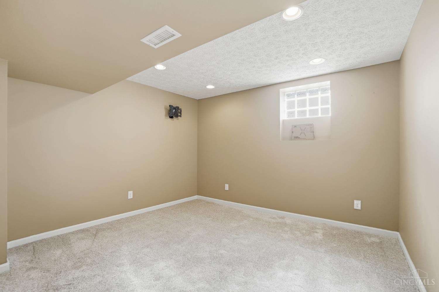 215 Jefferson Court