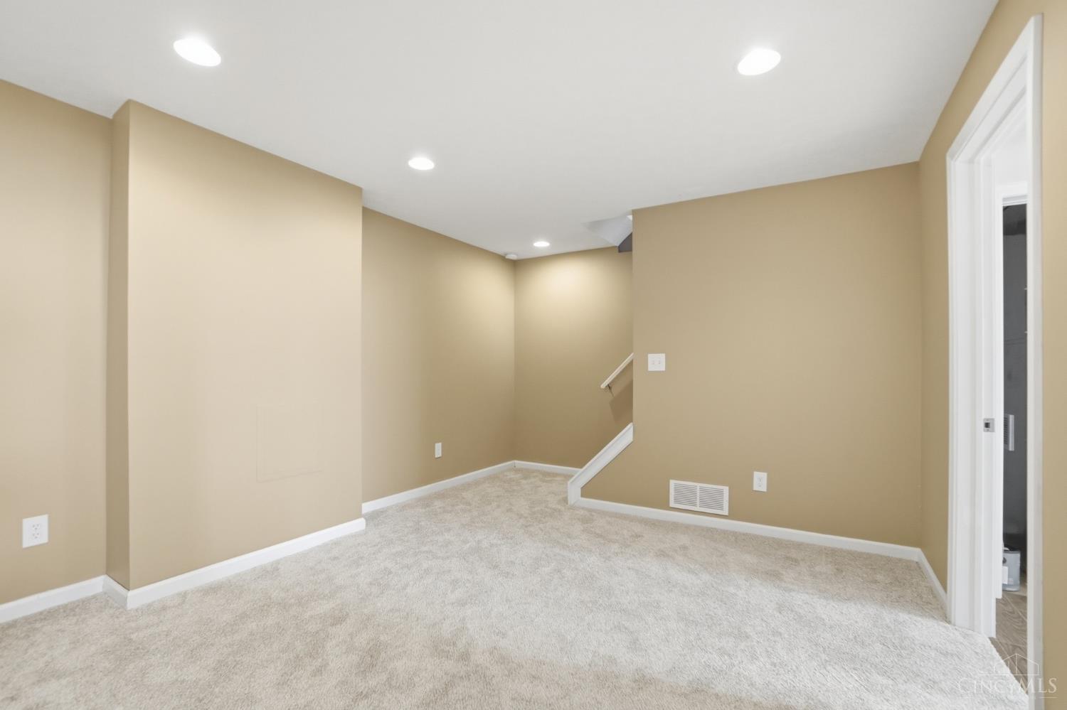 215 Jefferson Court