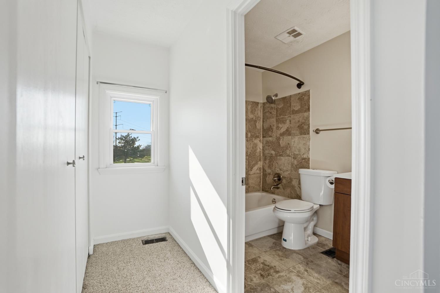 215 Jefferson Court