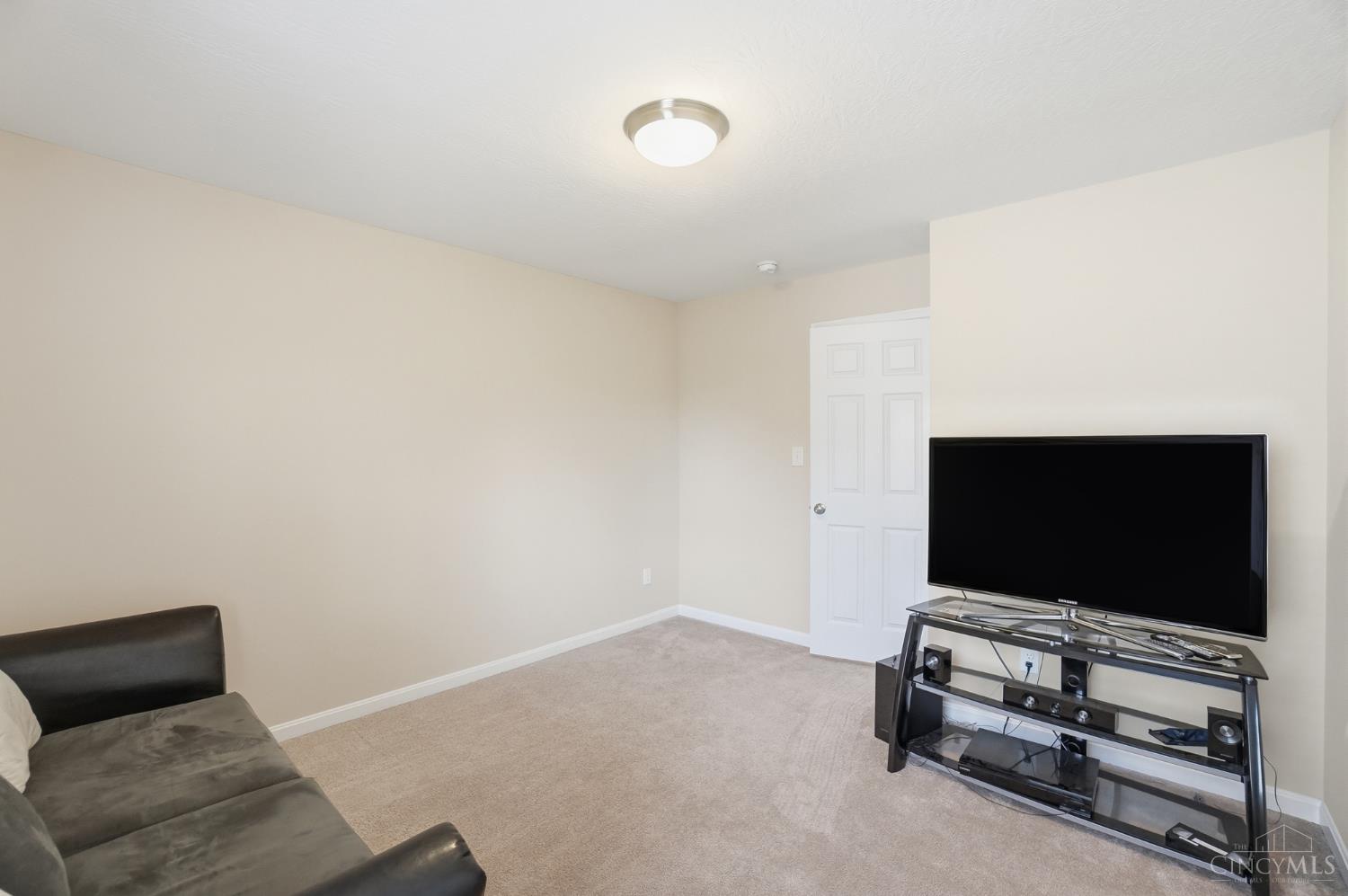 5670 Beechtree Lane