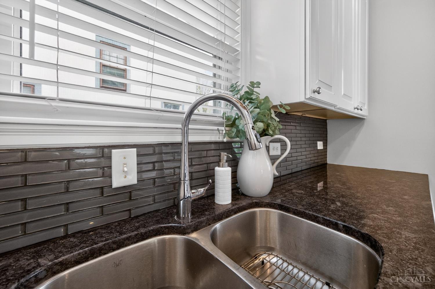 3616 Parkline Avenue