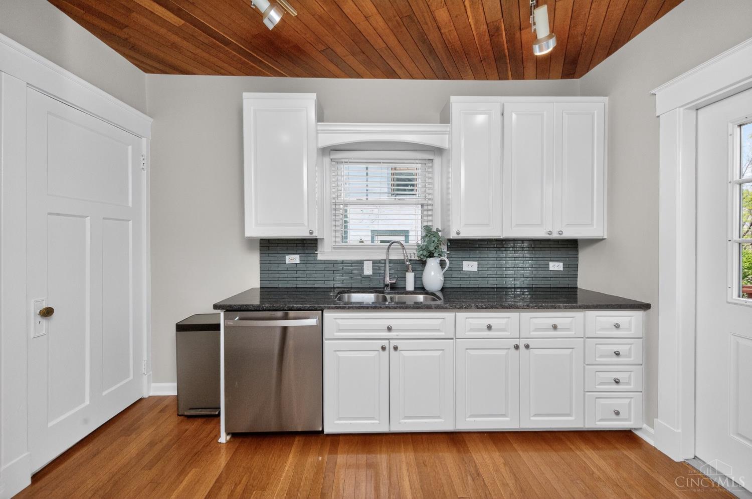 3616 Parkline Avenue