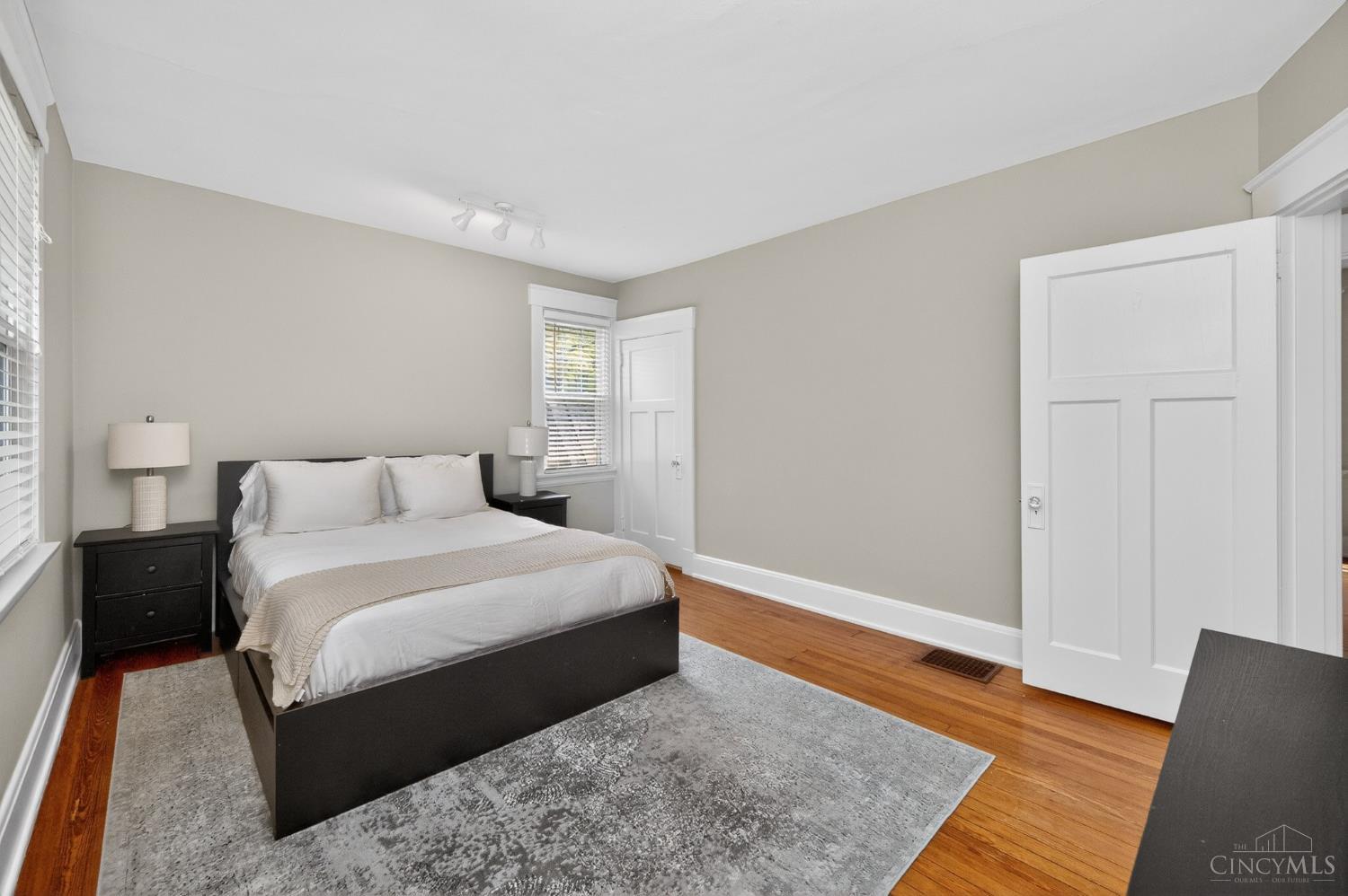 3616 Parkline Avenue