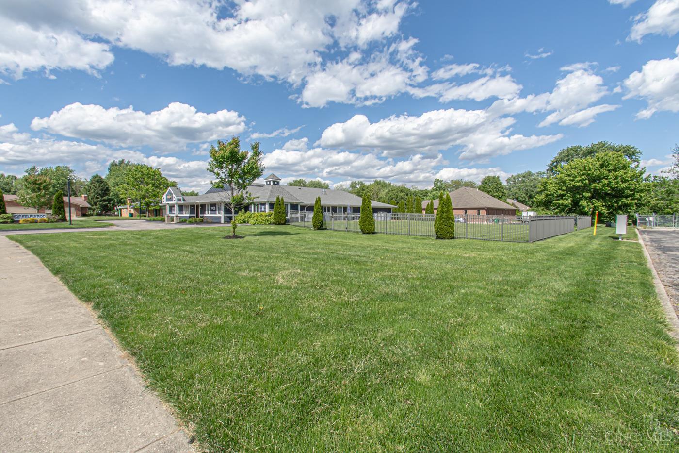 1908 N Lakeman Drive