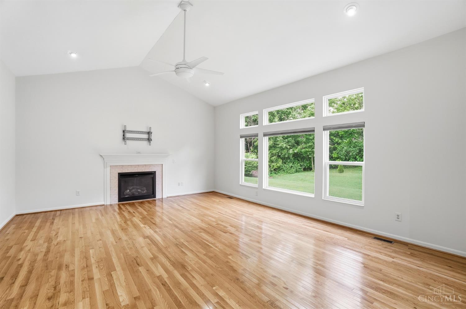 6211 Avebury Court
