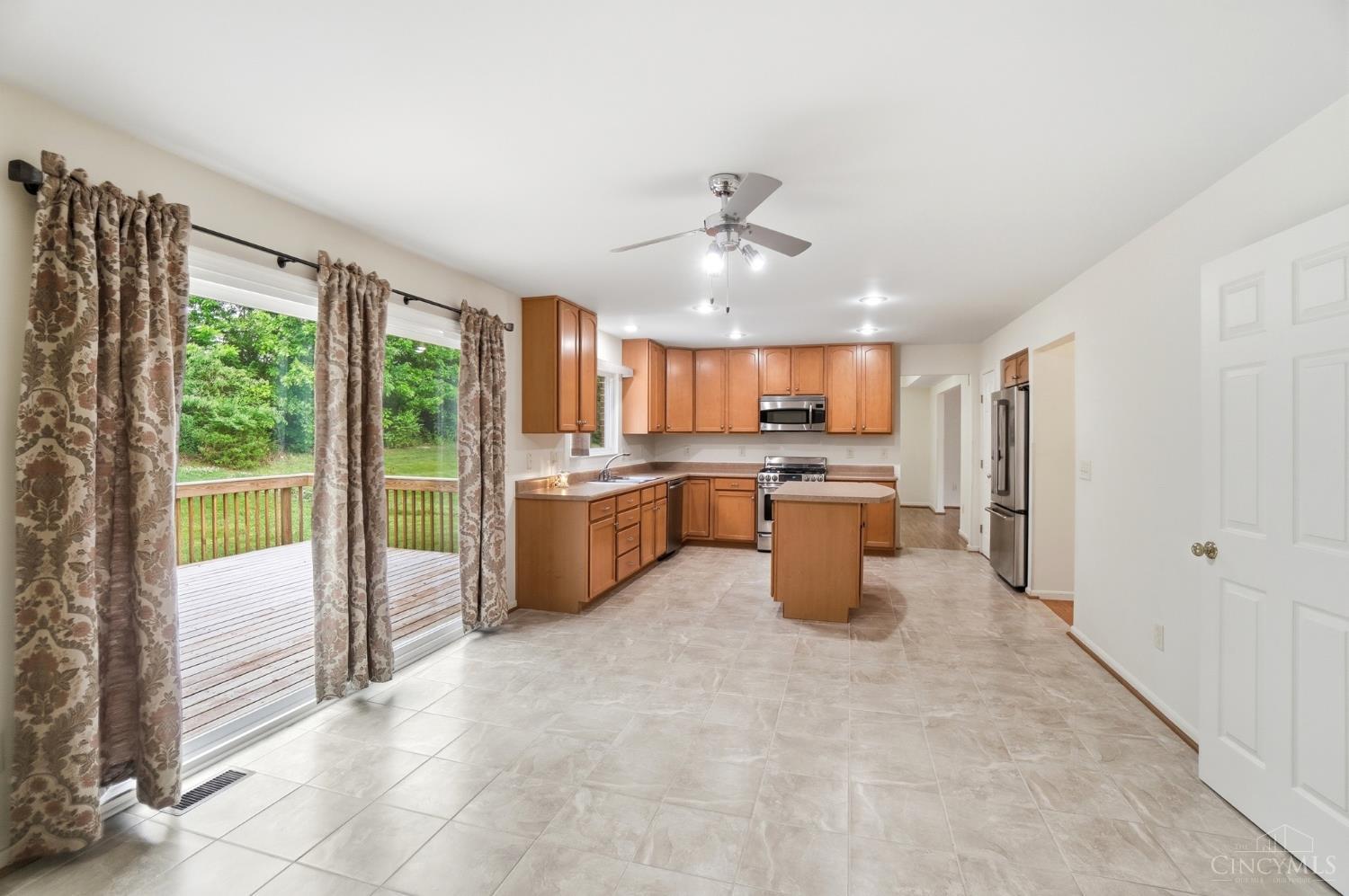 6211 Avebury Court