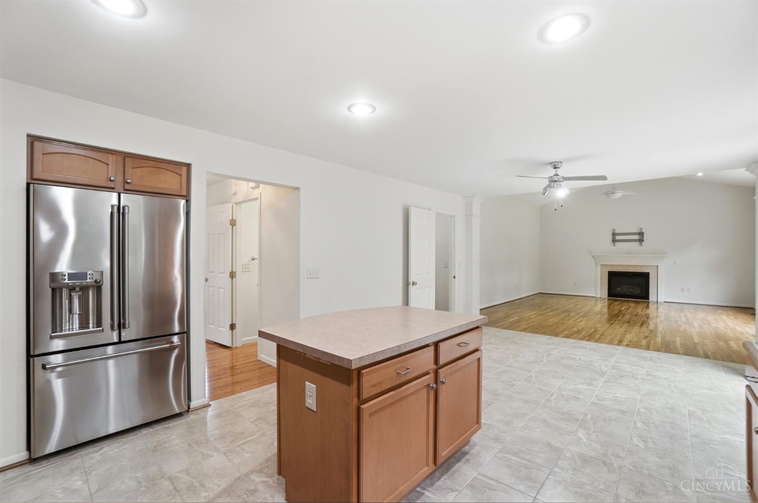 6211 Avebury Court