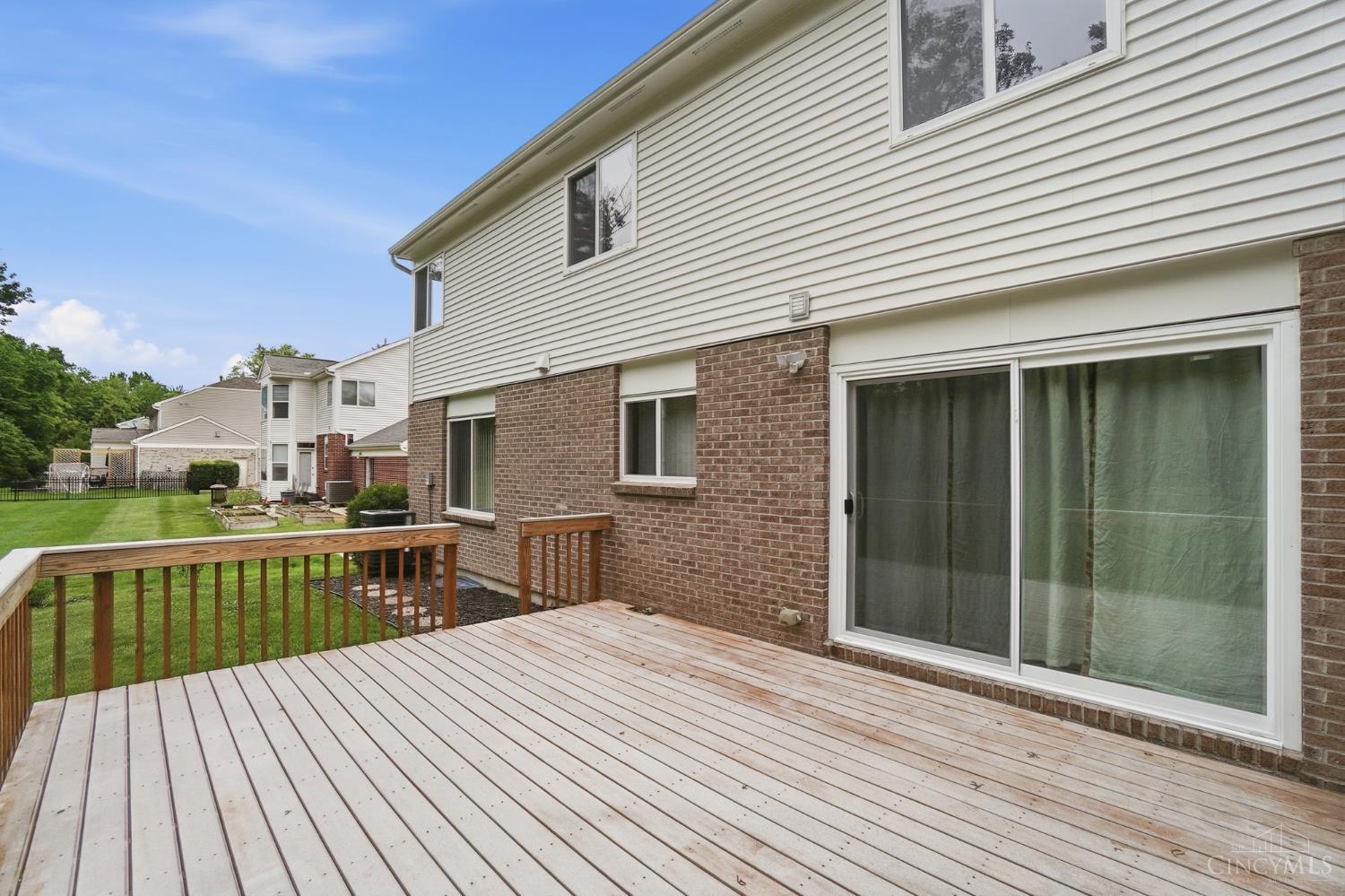 6211 Avebury Court