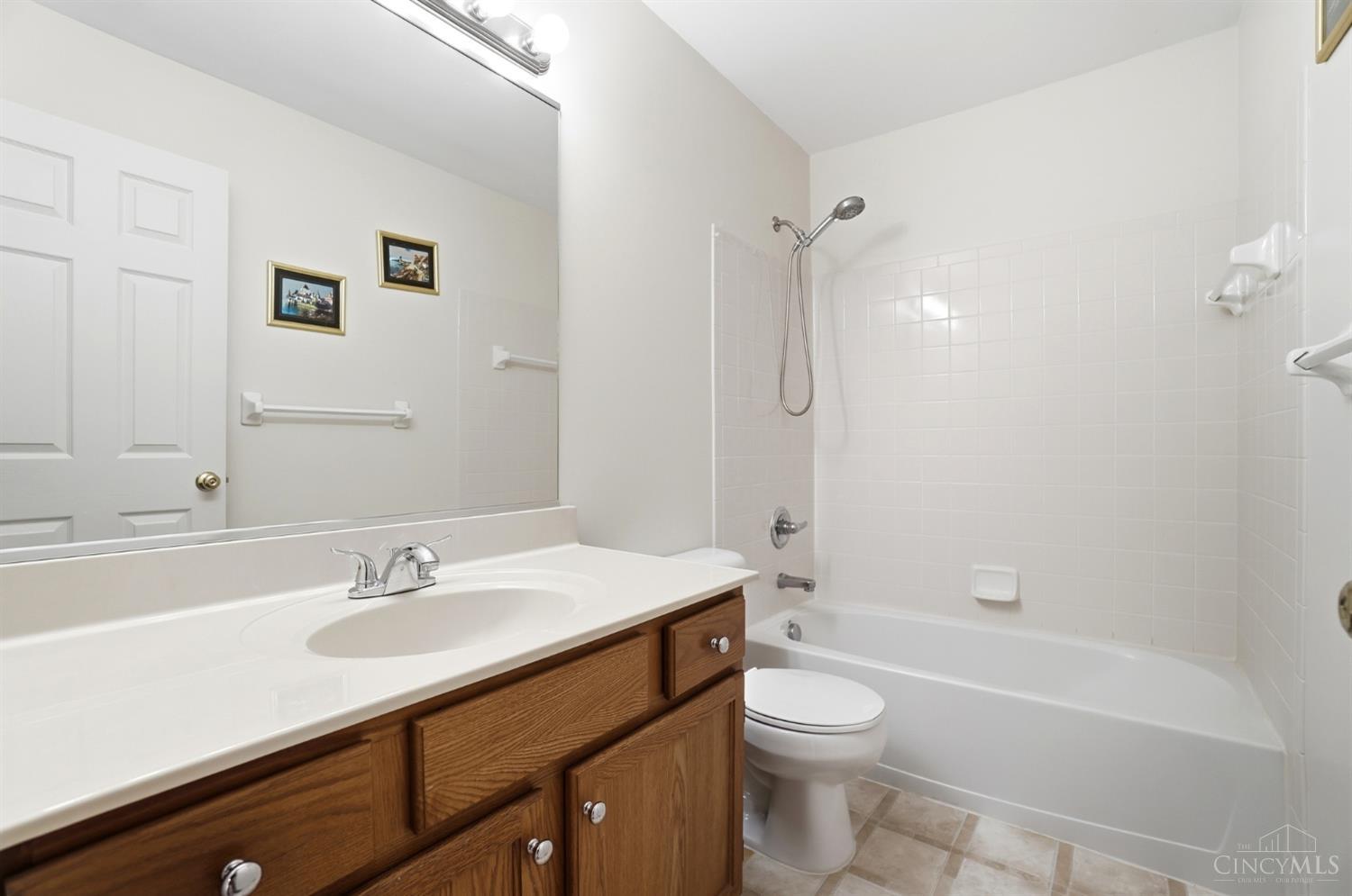 6211 Avebury Court