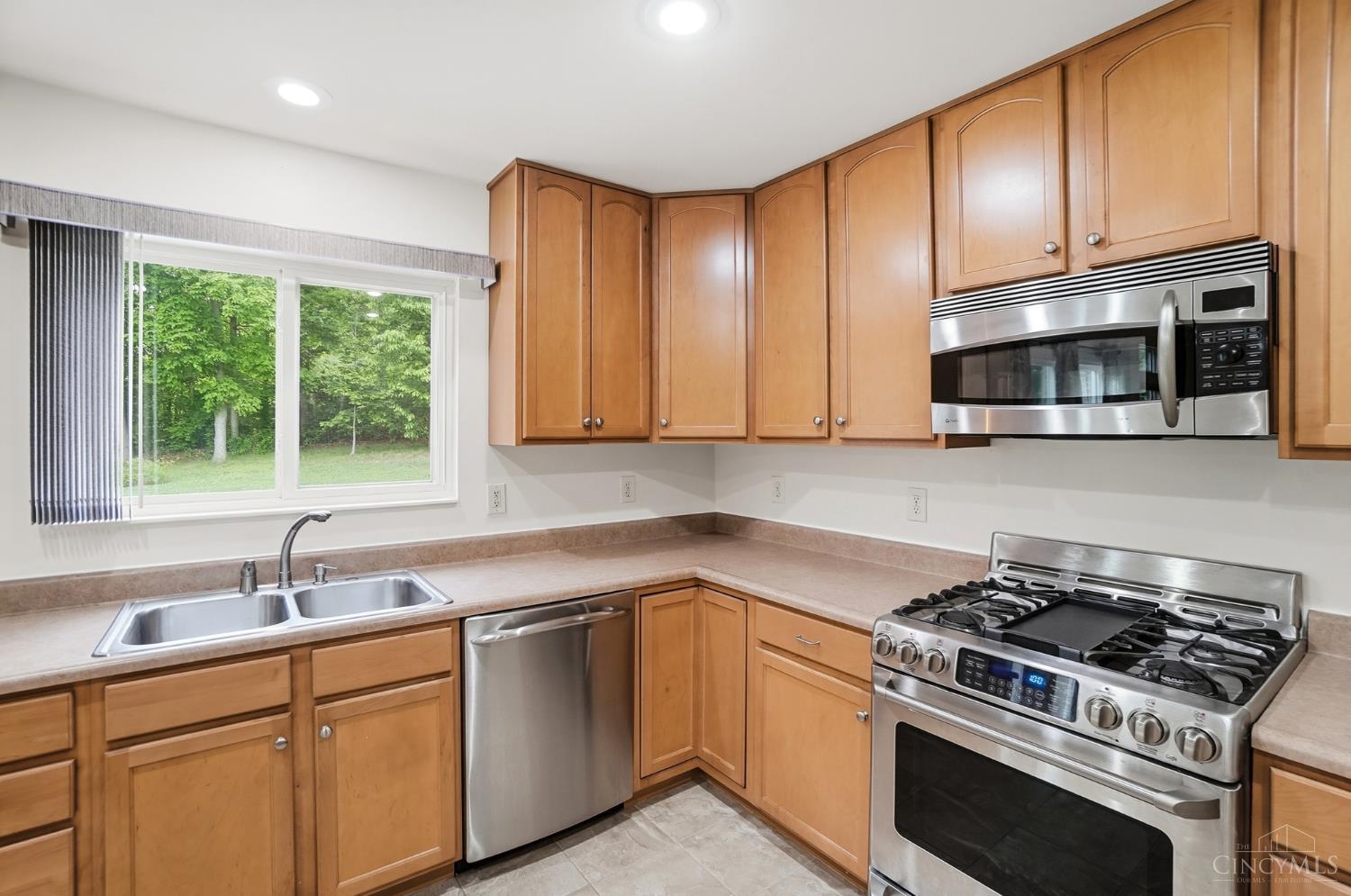 6211 Avebury Court