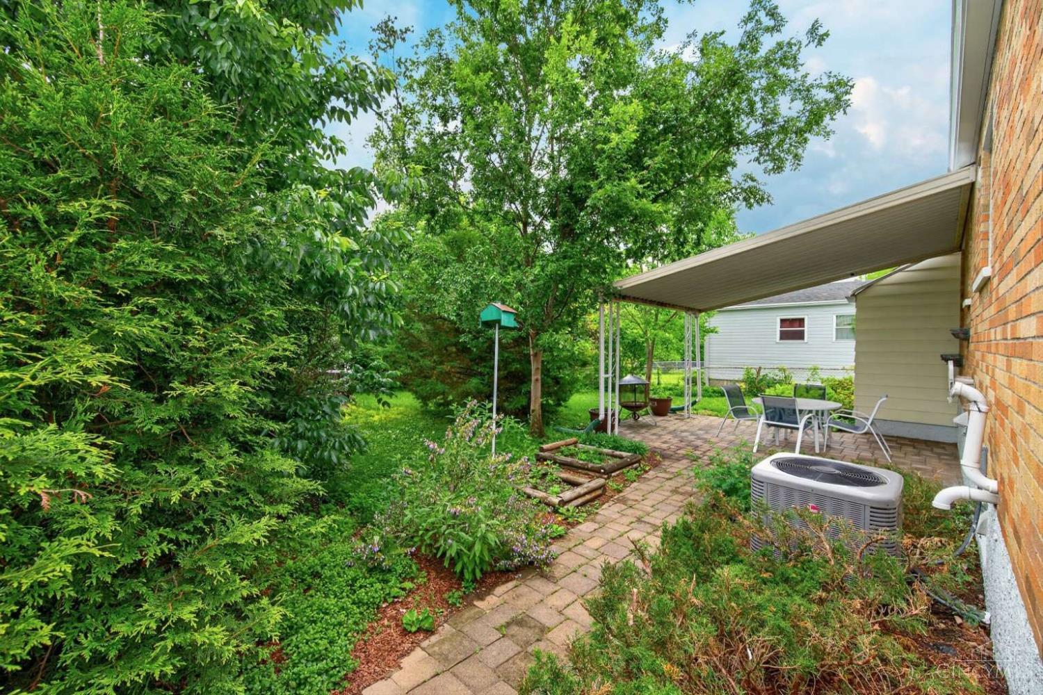 998 Vacationland Drive