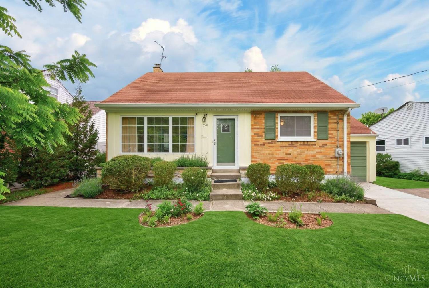 998 Vacationland Drive
