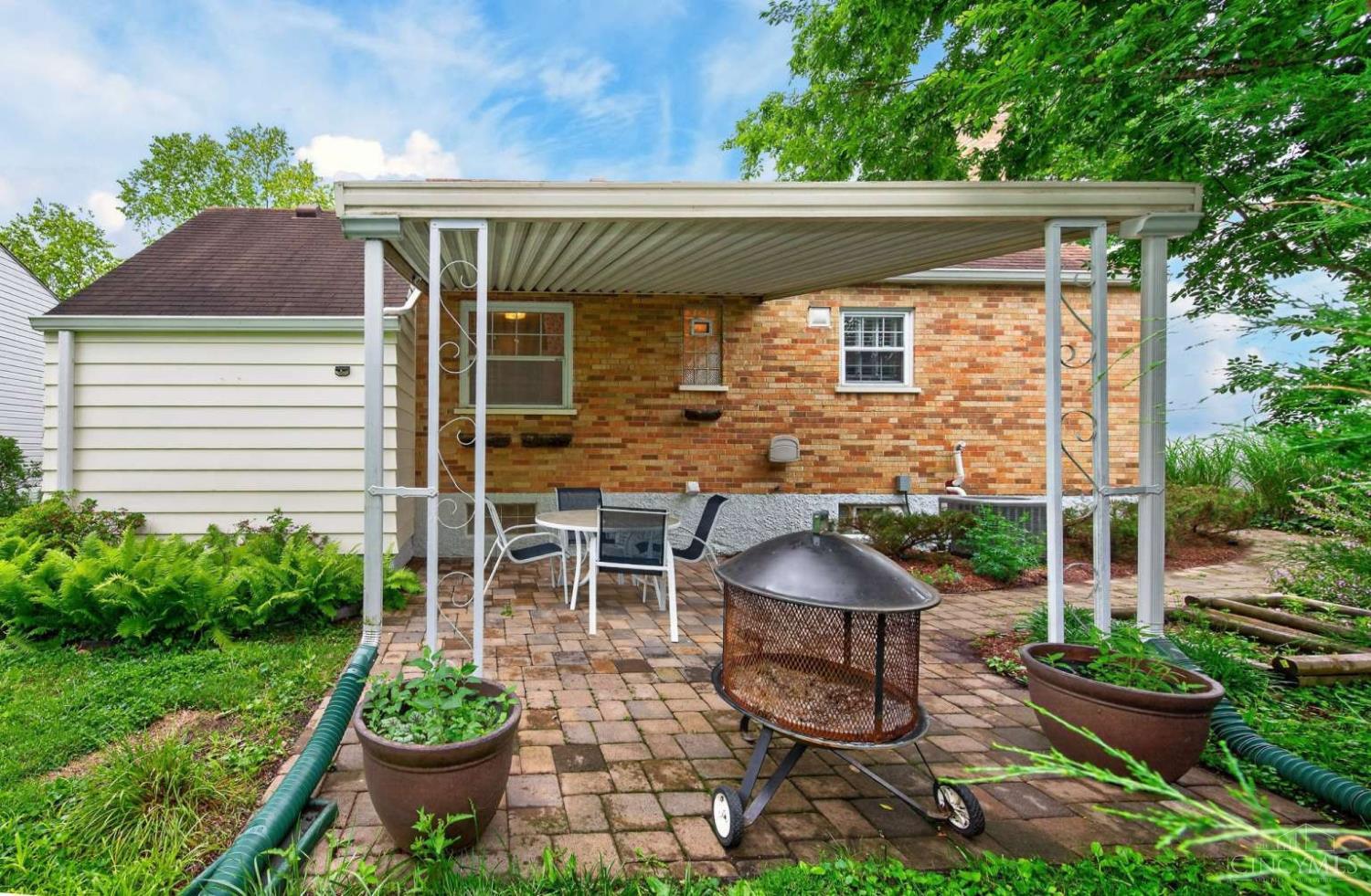 998 Vacationland Drive