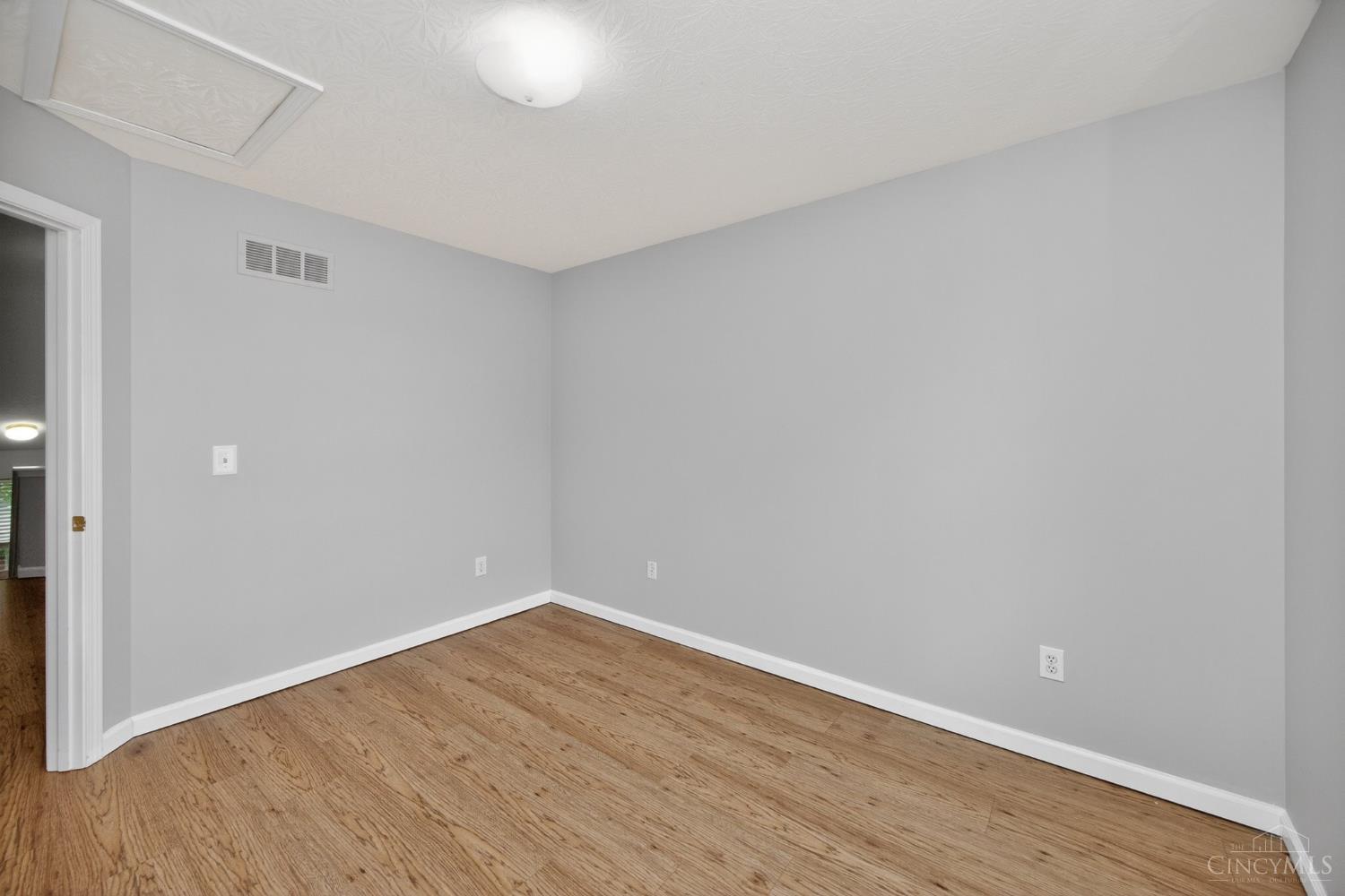 218 Heffron Circle