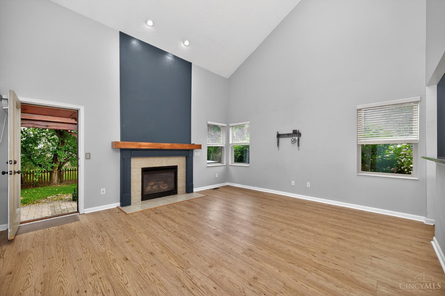 218 Heffron Circle