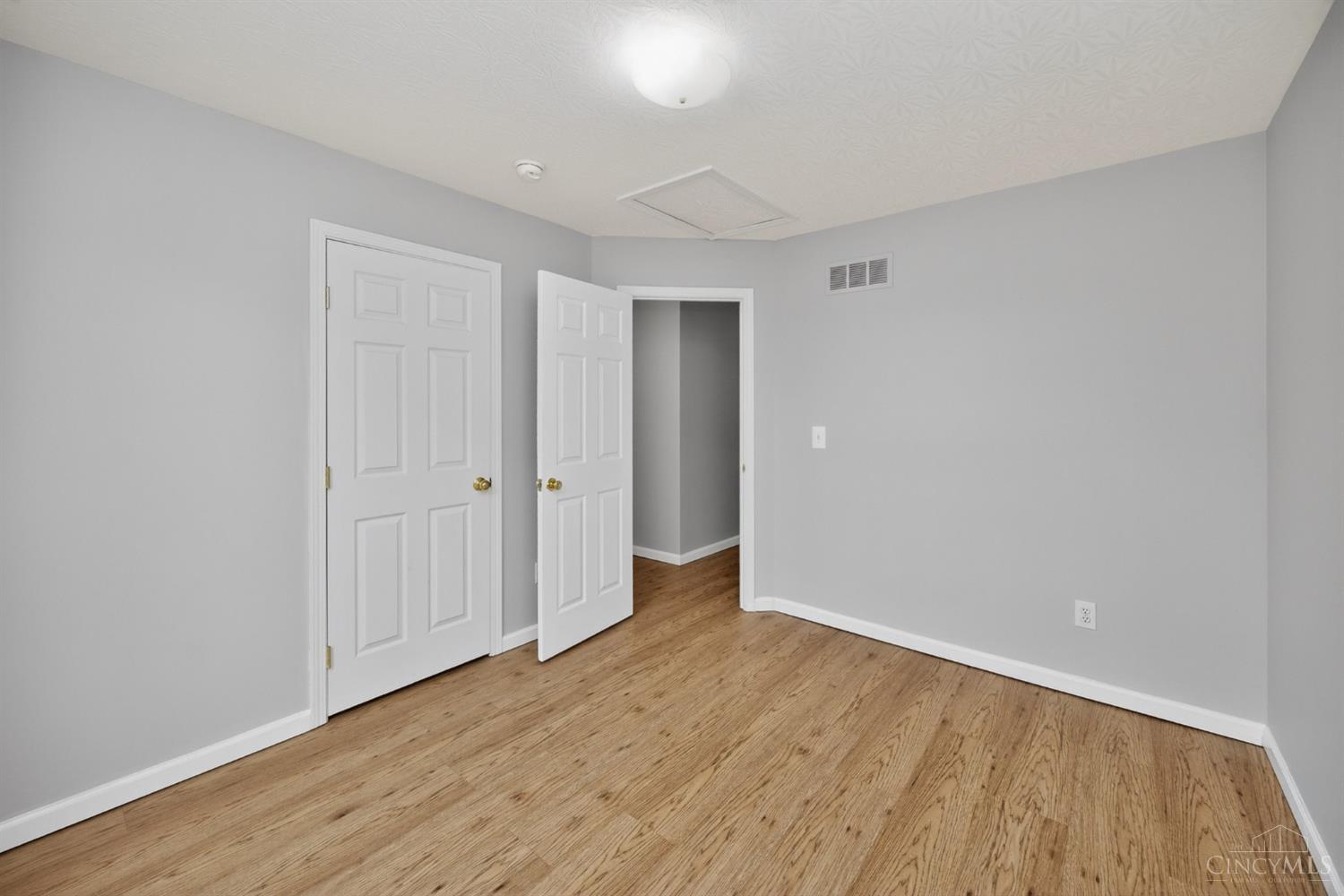 218 Heffron Circle