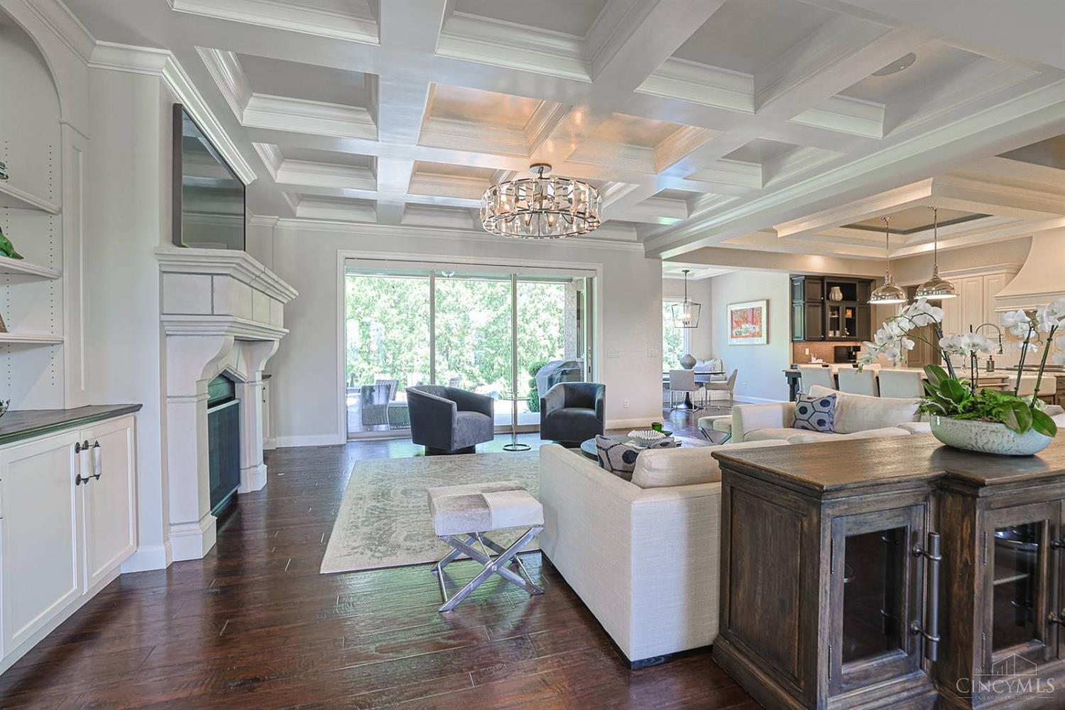 8880 Bayside Court